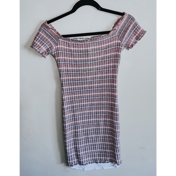 off the shoulder tight mini dress - Picture 2 of 3